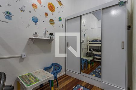 Quarto 1 de casa à venda com 7 quartos, 176m² em Bela Vista, Porto Alegre