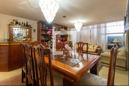 Sala de casa para alugar com 3 quartos, 350m² em Mercês, Curitiba