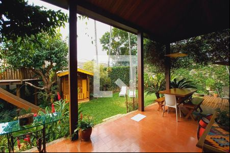 Vista da Sala de Estar de casa de condomínio à venda com 4 quartos, 363m² em Jardim das Palmeiras, Campinas