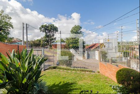 Vista de casa à venda com 3 quartos, 244m² em Cavalhada, Porto Alegre