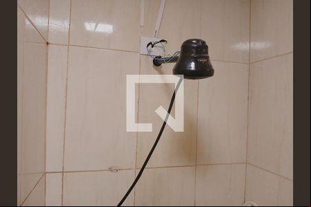 Banheiro de apartamento para alugar com 1 quarto, 27m² em Santa Ifigênia, São Paulo