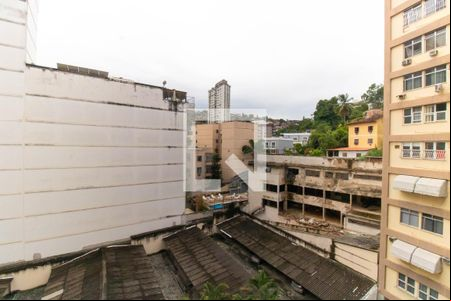 Vista a Sala de apartamento à venda com 3 quartos, 100m² em Ingá, Niterói