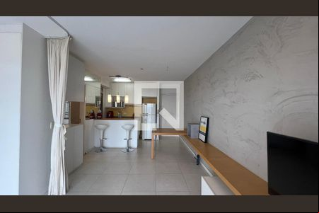 Sala de kitnet/studio para alugar com 1 quarto, 44m² em Vila Madalena, São Paulo