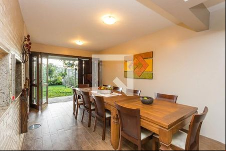Sala de casa à venda com 4 quartos, 344m² em Chácara das Pedras, Porto Alegre