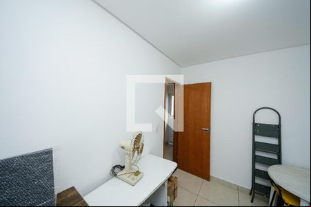 Quarto 1 de apartamento para alugar com 2 quartos, 43m² em Vila Santa Clara, São Paulo