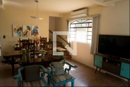 Sala de casa à venda com 3 quartos, 163m² em Perdizes, São Paulo