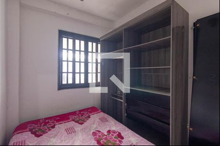 Quarto de casa para alugar com 1 quarto, 50m² em Xaxim, Curitiba