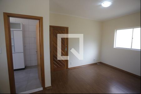 Sala de apartamento à venda com 3 quartos, 70m² em Carlos Prates, Belo Horizonte