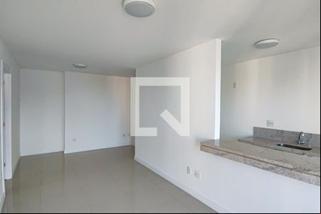 Sala de apartamento para alugar com 2 quartos, 80m² em Camorim, Rio de Janeiro