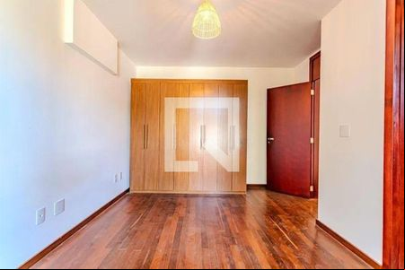 Casa à venda com 4 quartos, 357m² em Alto de Pinheiros, São Paulo