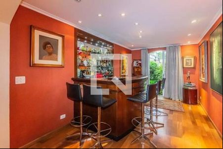 Casa à venda com 4 quartos, 430m² em Alto de Pinheiros, São Paulo