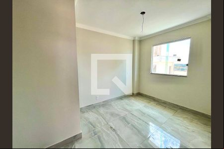 Apartamento para alugar com 5 quartos, 144m² em Heliópolis, Belo Horizonte