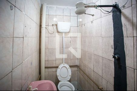 Banheiro de casa para alugar com 1 quarto, 40m² em Serraria, Diadema