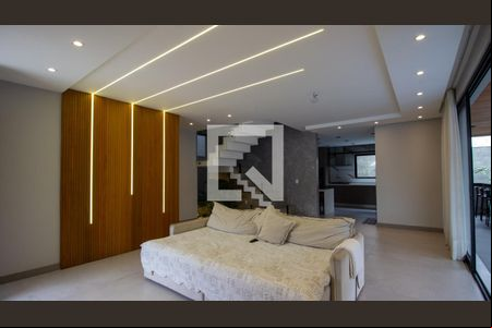 Sala de casa de condomínio à venda com 5 quartos, 420m² em Vargem Pequena, Rio de Janeiro