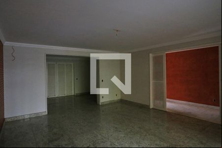 Sala de casa para alugar com 4 quartos, 550m² em Santo Antônio, Belo Horizonte