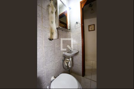 Lavabo de casa para alugar com 4 quartos, 123m² em Jardim America, Taboão da Serra