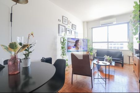 Sala de apartamento à venda com 1 quarto, 60m² em Centro, São Leopoldo