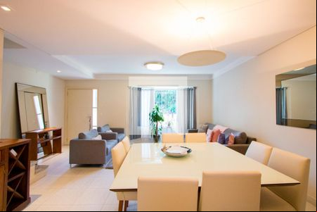 Sala de casa de condomínio à venda com 3 quartos, 255m² em Vila Valparaíso, Santo André
