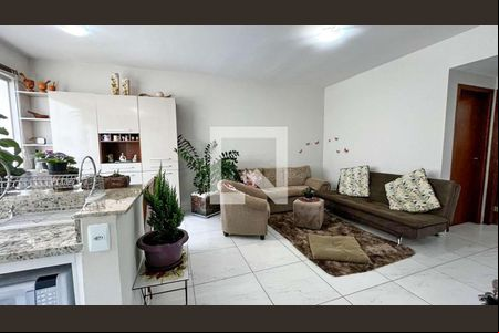 Casa à venda com 3 quartos, 152m² em Santa Efigênia, Belo Horizonte