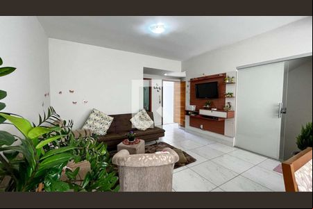 Casa à venda com 3 quartos, 152m² em Santa Efigênia, Belo Horizonte