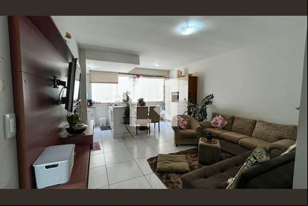 Casa à venda com 3 quartos, 152m² em Santa Efigênia, Belo Horizonte
