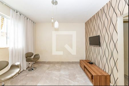 Sala de casa para alugar com 3 quartos, 160m² em Nova Cintra, Belo Horizonte