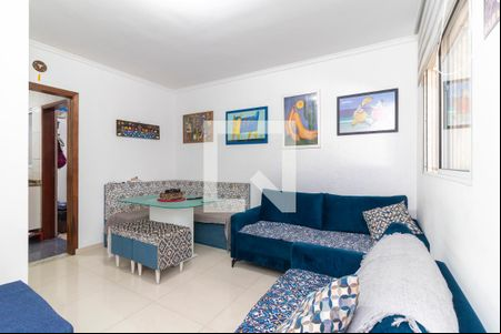 Sala de casa de condomínio à venda com 2 quartos, 65m² em Vila Carmosina, São Paulo