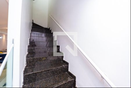 Escada de casa à venda com 2 quartos, 65m² em Burgo Paulista, São Paulo