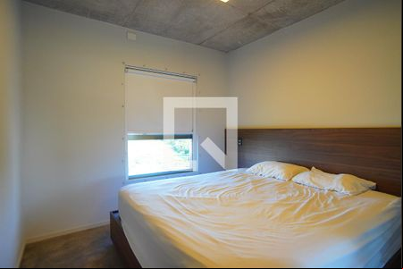 Quarto 1 de apartamento para alugar com 2 quartos, 69m² em Petrópolis, Porto Alegre