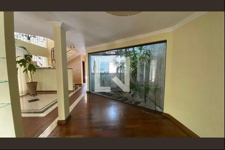 Casa 1 - Sala de casa à venda com 5 quartos, 317m² em Vila Guiomar, Santo André