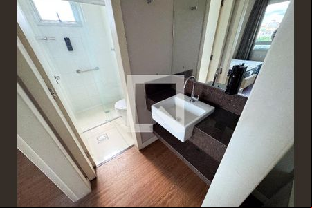 Banheiro da Suíte de apartamento para alugar com 1 quarto, 32m² em Eldorado, Contagem