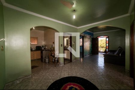 Sala de casa à venda com 4 quartos, 300m² em Fernão Dias, Belo Horizonte