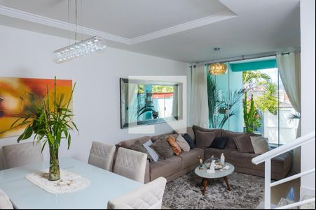 Sala de casa para alugar com 4 quartos, 140m² em Piratininga, Niterói