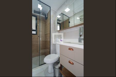 Banheiro de kitnet/studio para alugar com 1 quarto, 26m² em Cidade Jardim, São Paulo