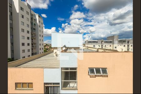 Vista Sala de apartamento para alugar com 3 quartos, 49m² em Angola, Betim