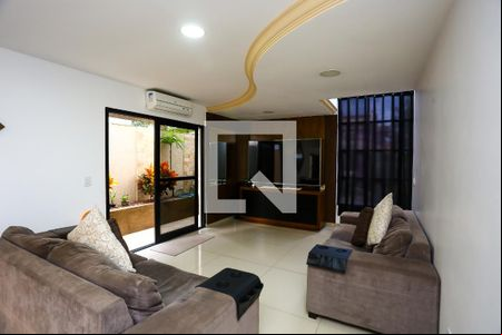 Sala de casa de condomínio à venda com 3 quartos, 293m² em Parque Monte Alegre, Taboão da Serra