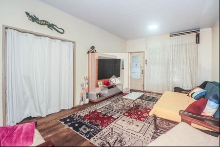 Sala de casa para alugar com 2 quartos, 242m² em Navegantes, Porto Alegre