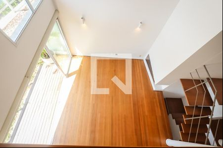 Vista da sala de cima de casa de condomínio à venda com 3 quartos, 350m² em Real Parque, São Paulo