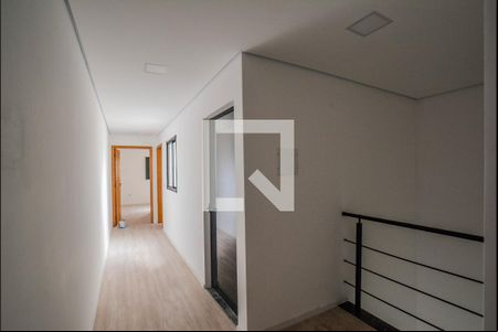 Corredor de casa para alugar com 3 quartos, 231m² em Vila Lucinda, Santo André