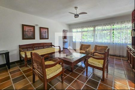 Sala 2 de casa para alugar com 4 quartos, 250m² em Jardim Centenario, Guarujá