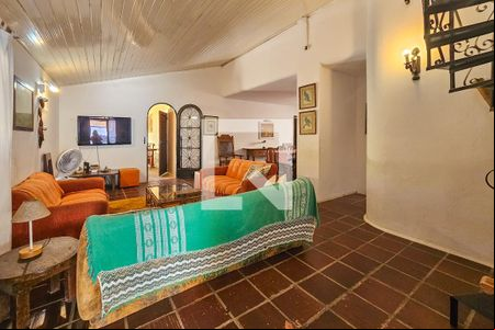 Sala de casa para alugar com 4 quartos, 250m² em Jardim Centenario, Guarujá