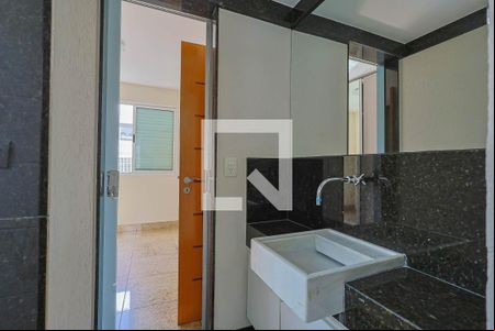 Banheiro de apartamento à venda com 4 quartos, 142m² em Funcionários, Belo Horizonte