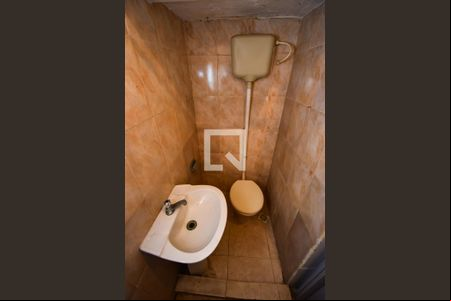 Banheiro de kitnet/studio para alugar com 1 quarto, 40m² em Abolição, Rio de Janeiro