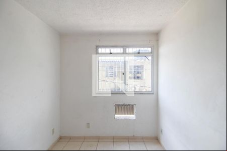 Quarto 1 de apartamento para alugar com 2 quartos, 43m² em Banco de Areia, Mesquita