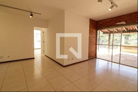 Sala de apartamento para alugar com 4 quartos, 217m² em Barra da Tijuca, Rio de Janeiro