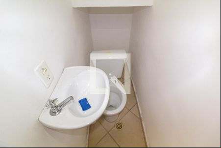 Lavabo de casa para alugar com 2 quartos, 60m² em Itaquera, São Paulo