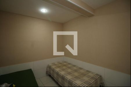 Quarto 2 de casa para alugar com 2 quartos, 65m² em Brás de Pina, Rio de Janeiro