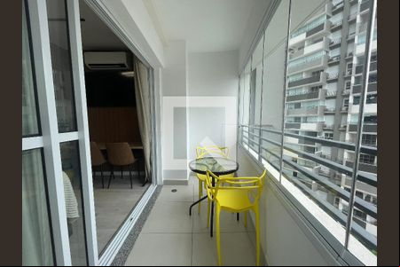 Varanda de kitnet/studio à venda com 1 quarto, 25520m² em Butantã, São Paulo