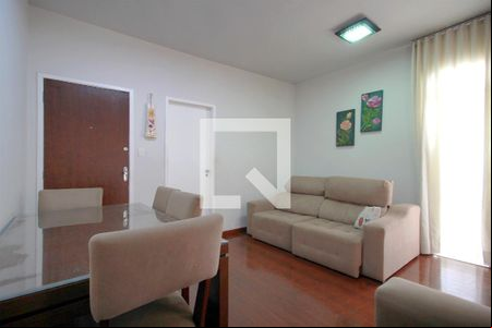 Sala de apartamento à venda com 3 quartos, 140m² em Estoril, Belo Horizonte