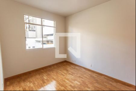 Quarto 2 de apartamento para alugar com 3 quartos, 90m² em Funcionários, Belo Horizonte